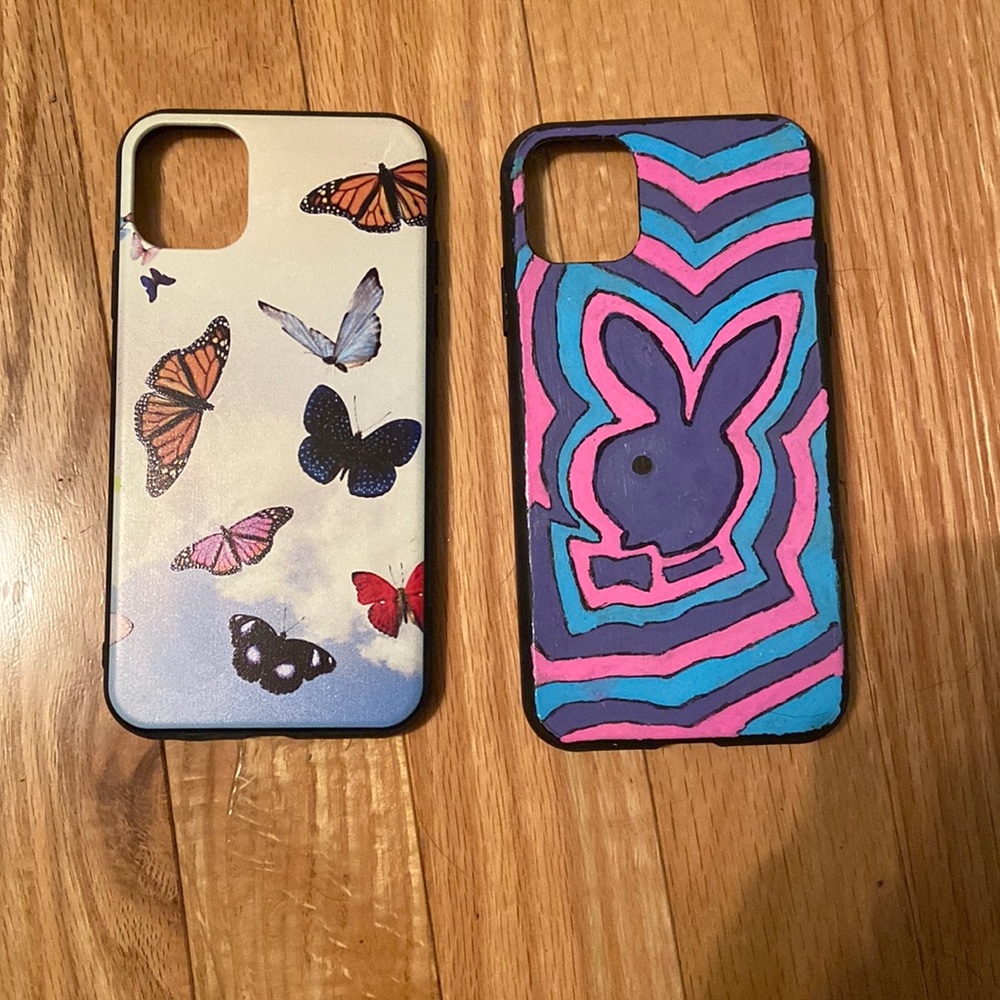 2 iPhone 11 cases